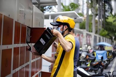 外賣騎手為什么都愛共享換電柜，揭秘背后的四大原因